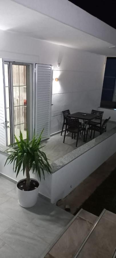 Arjan Dyli Guesthouse Ksamil Exterior foto